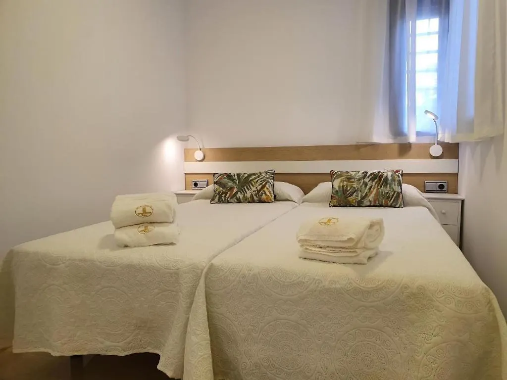 Apartamento con parking con piscina junto a la playa Benalmádena