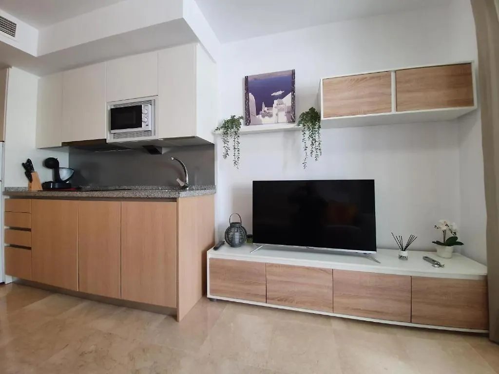 Apartamento con parking con piscina junto a la playa Benalmádena