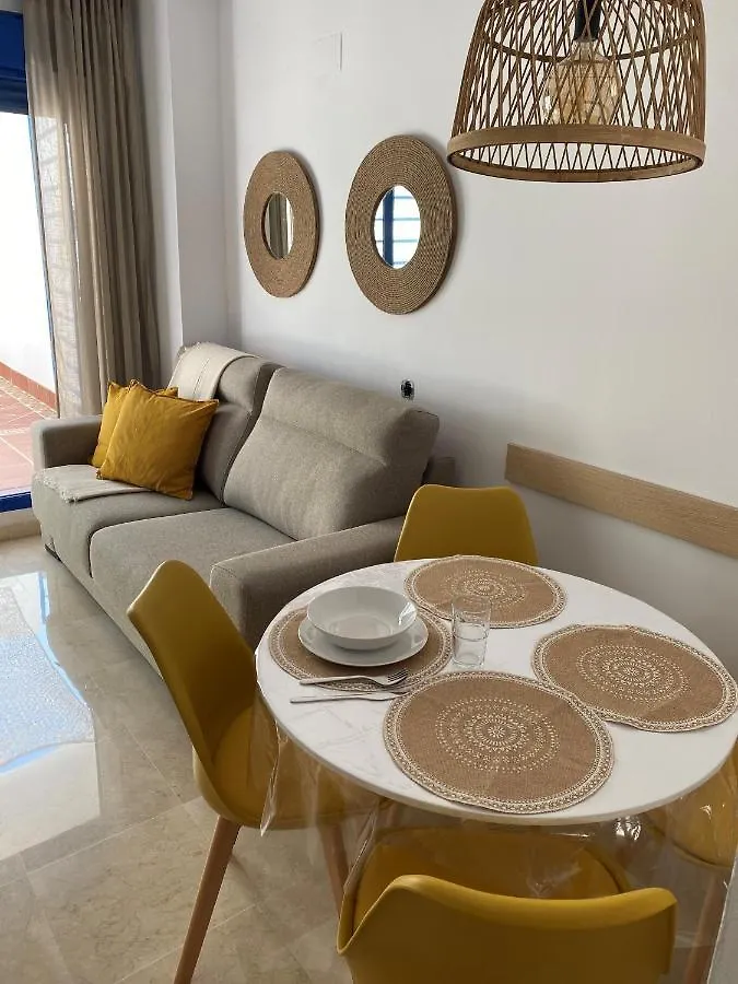 Apartamento con parking con piscina junto a la playa Benalmádena