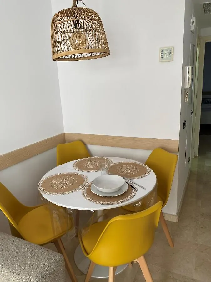 Apartamento con parking con piscina junto a la playa Benalmádena España